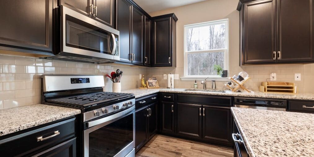 what-to-expect-from-professional-cabinet-refinishing-blog what to expect from professional cabinet refinishing